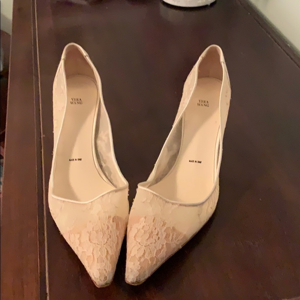 Vera wang lace and satin pumps